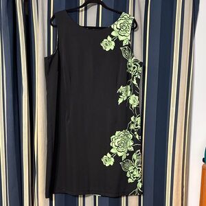 Dana Kay 18W black dress with green floral pattern